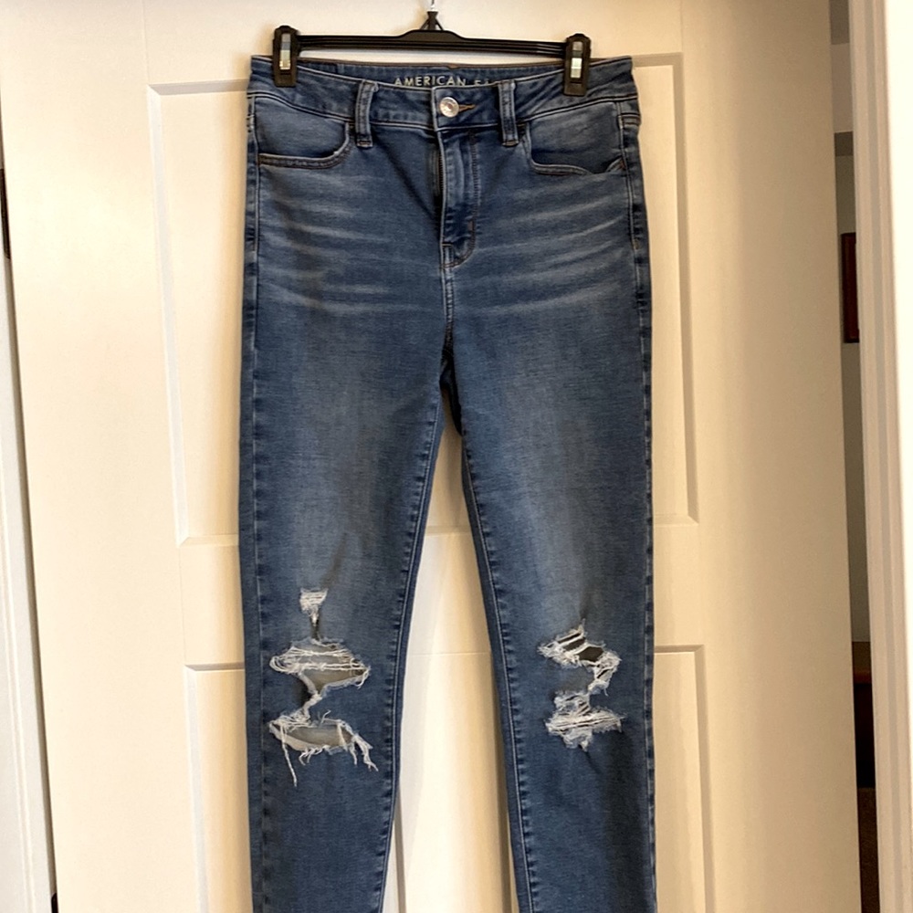 American Eagle Hi-Rise distressed jegging, size 8 x-long